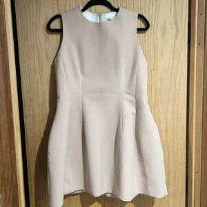 Zara Light Pink Voluminous Sleeveless Dress